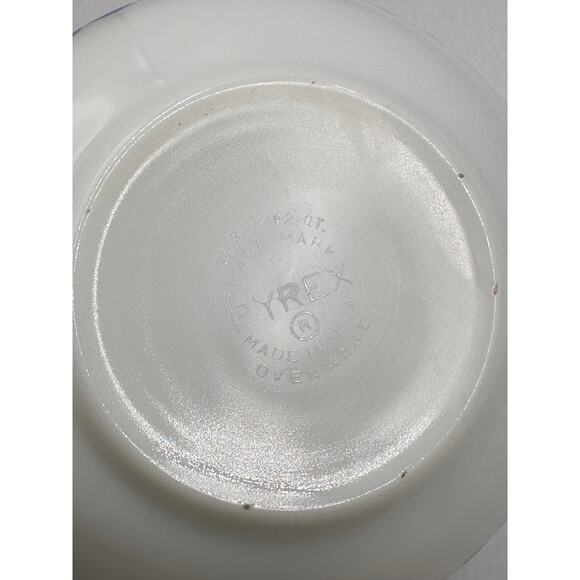 Vintage PYREX 403 Blue Polka Dot White Glass Mixing Bowl 2-1/2 Qt - Picture 10 of 10